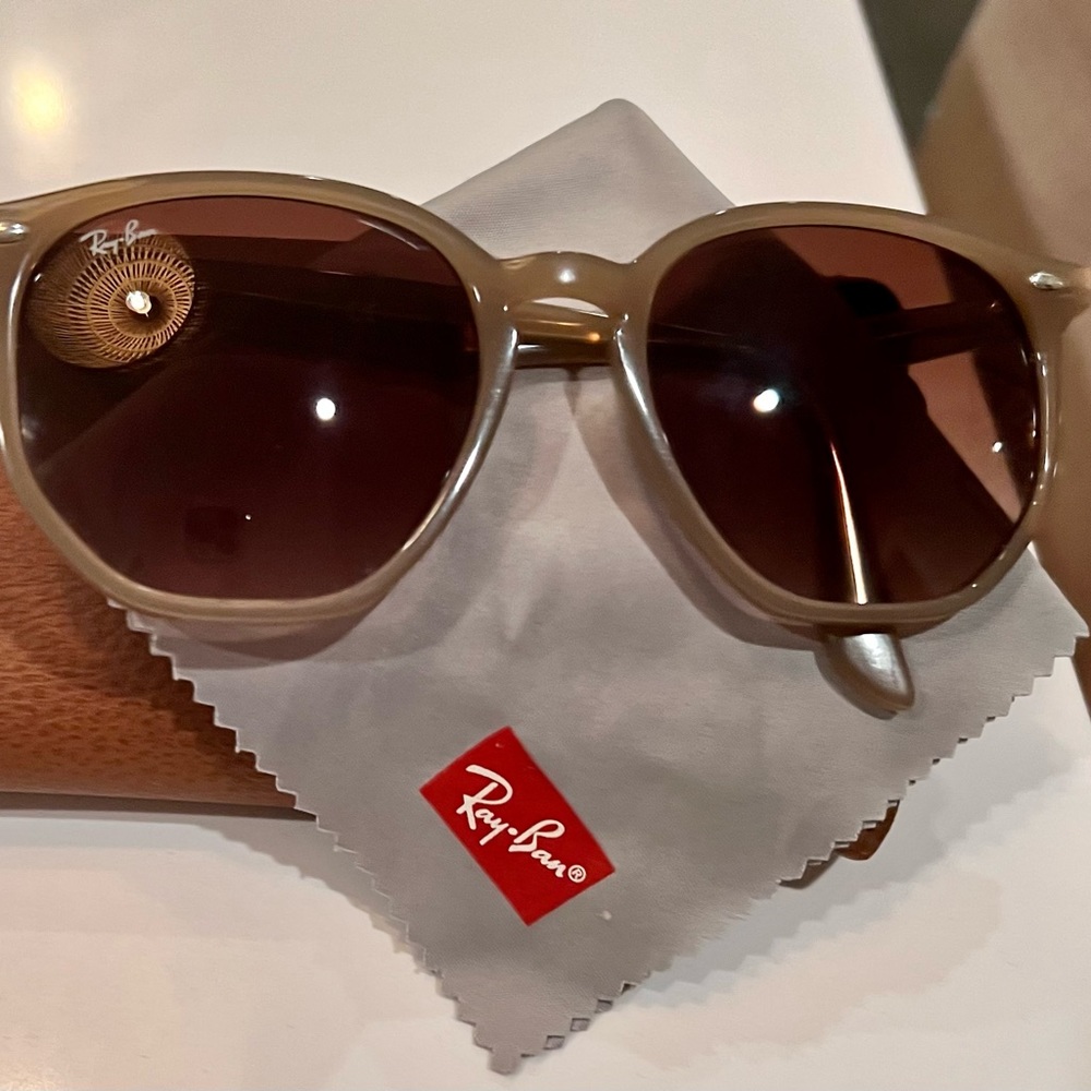 Ray-Ban RB4306 … hexagonal Shaped lens